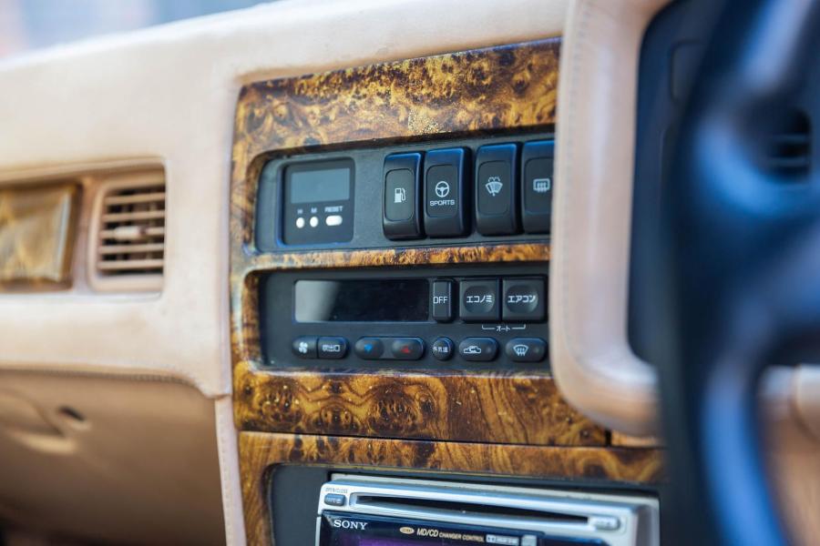 Детали интерьера Zagato Autech Stelvio (AZ1-0081) 1991 года  (фото 48 из 58)